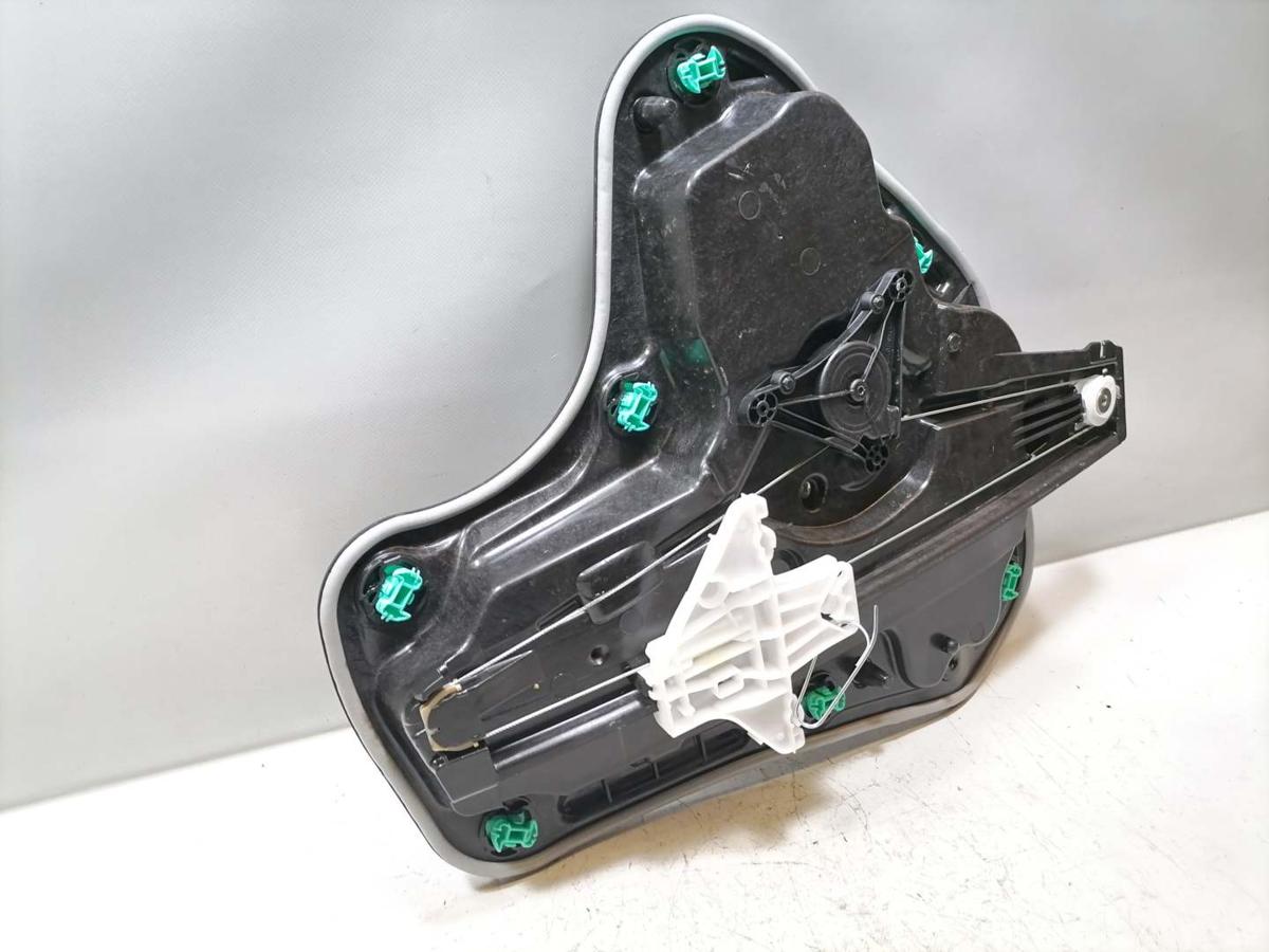 VW Golf 8 original Fensterheber hinten links Flie&szlig;heck Bj.2024